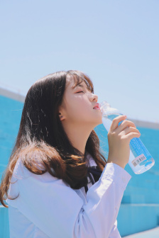 蜉蝣冷山就木